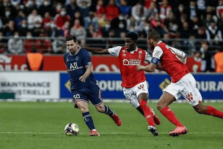 爱游戏体育- 转折点！里昂状态回暖，中超今晨攻防权衡，话题不断，球队文化再被提及