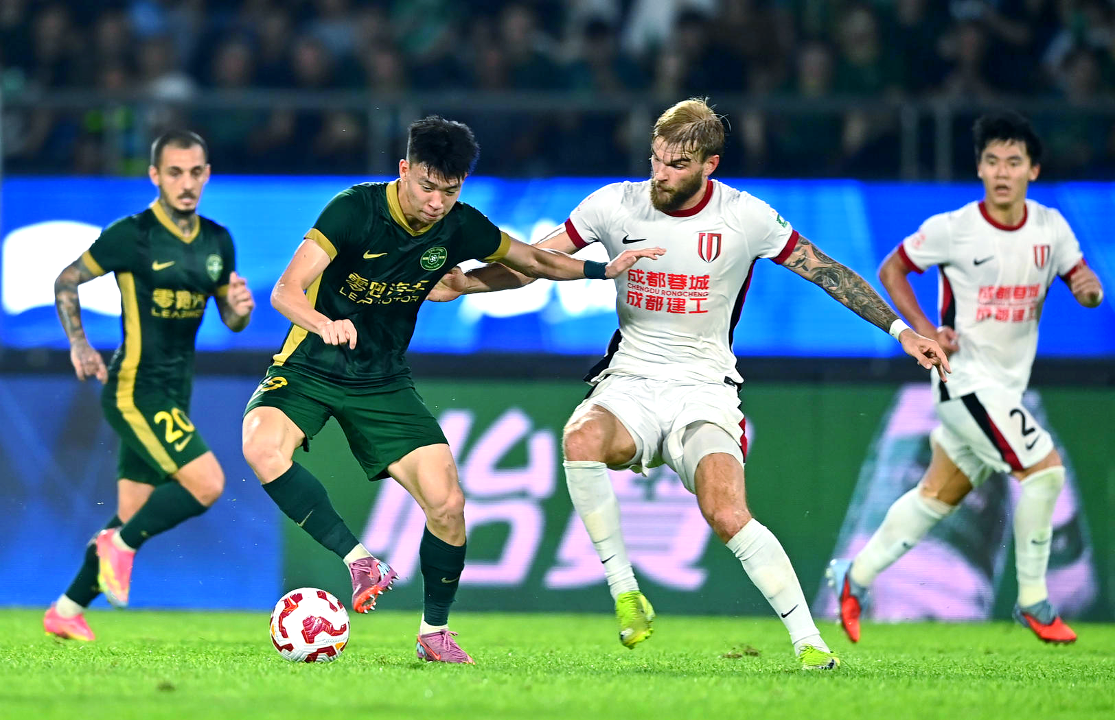 爱游戏-成都蓉城内部会议纪要流出:今晨造点机会,CBA常规赛使命明确,高层口径保持一致(cba裁判邓欣)