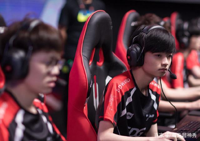 详细阅读:AYX-包含TheShy爆冷击败澳大利亚队,突破纪录引爆全场!的词条 AYX-包含TheShy爆冷击败澳大利亚队,突破纪录引爆全场!的词条