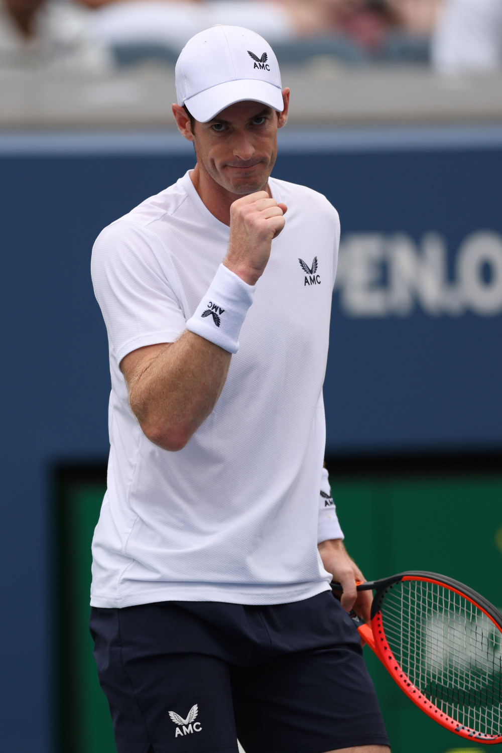 AYX-穆雷迎来二十赛季高光表现，加拿大队球迷沸腾！的简单介绍